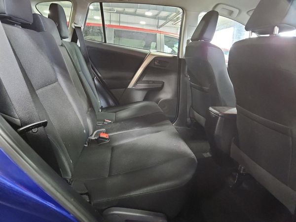 2015 TOYOTA RAV4 LE (X Grade)