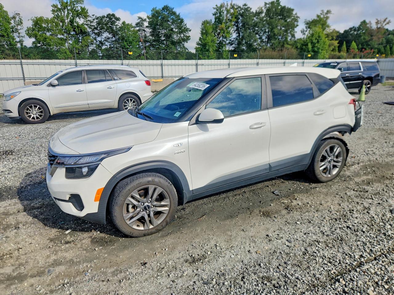 2022 KIA SELTOS LX