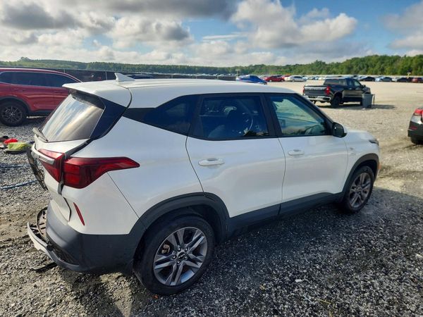 2022 KIA SELTOS LX