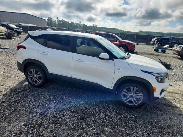 2022 KIA SELTOS LX