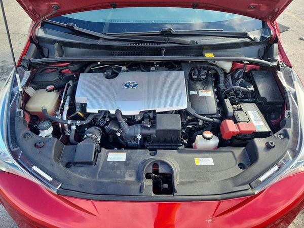 2016 TOYOTA PRIUS One/Two