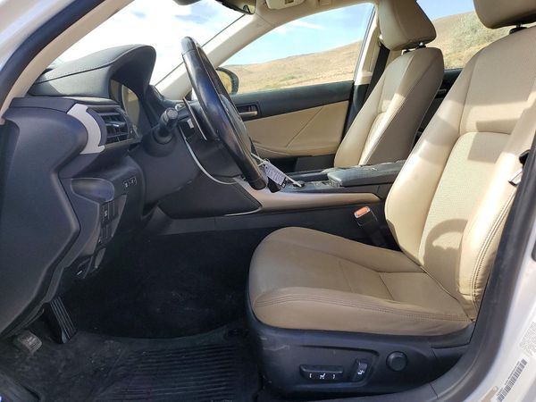 2017 LEXUS IS 300