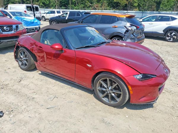 2019 MAZDA MX-5 MIATA Grand Touring (Soft Top)