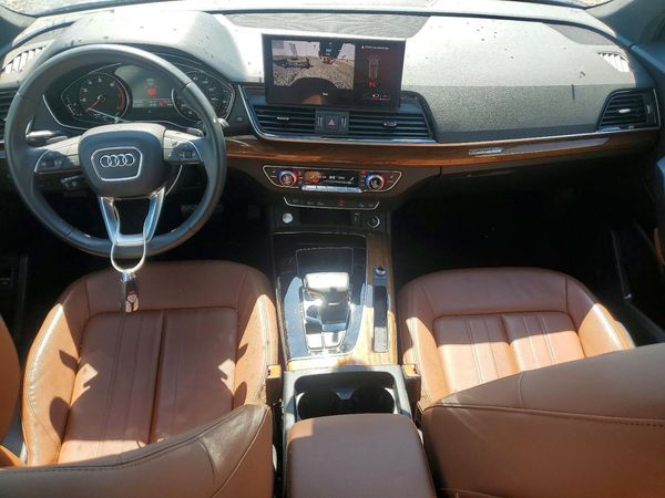 2024 AUDI Q5 quattro Premium