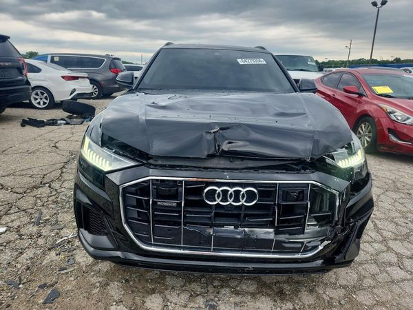 2020 AUDI Q8