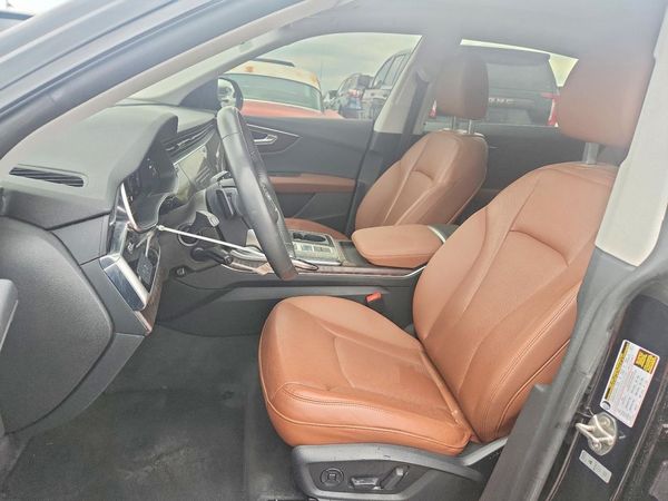 2020 AUDI Q8