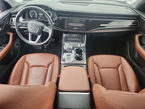 2020 AUDI Q8