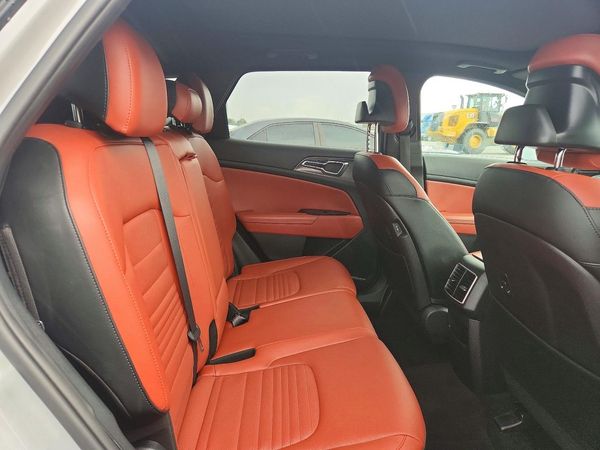 2023 KIA SPORTAGE SX-PRESTIGE or SX-P