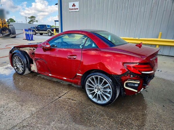 2019 MERCEDES-BENZ SLC