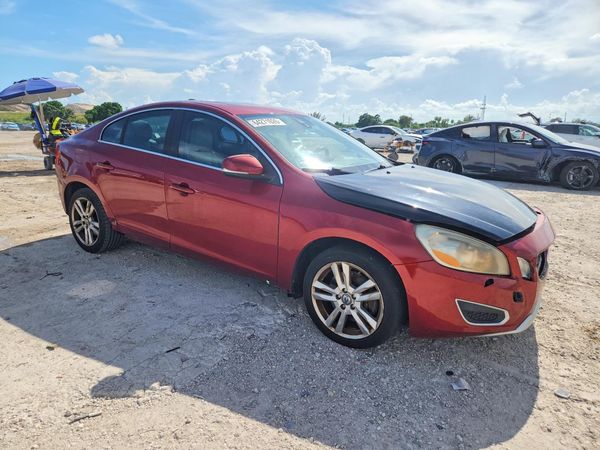 2012 VOLVO S60