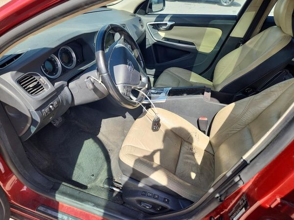 2012 VOLVO S60