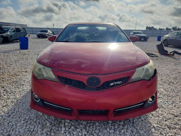 2014 TOYOTA CAMRY