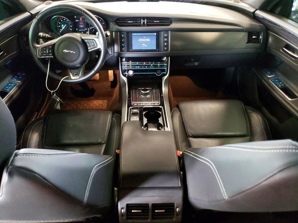 2018 JAGUAR XF Sportbrake S