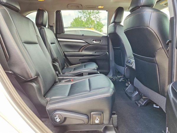 2019 TOYOTA HIGHLANDER SE/XLE