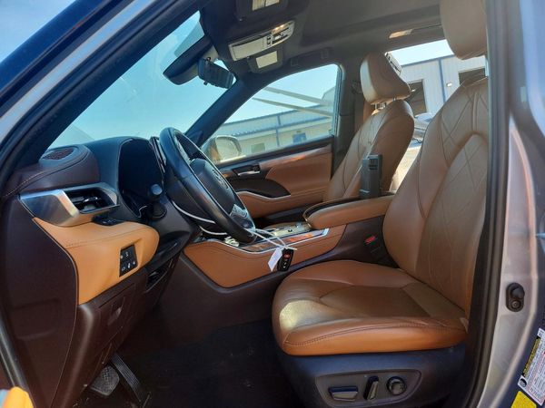 2021 TOYOTA HIGHLANDER
