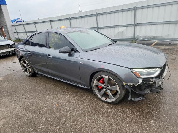 2022 AUDI A4 S Line quattro Prestige