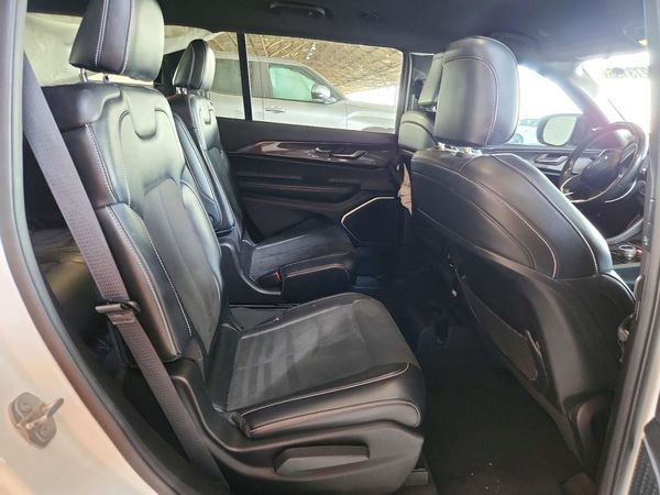 2021 JEEP GRAND CHEROKEE L LAREDO 4X2