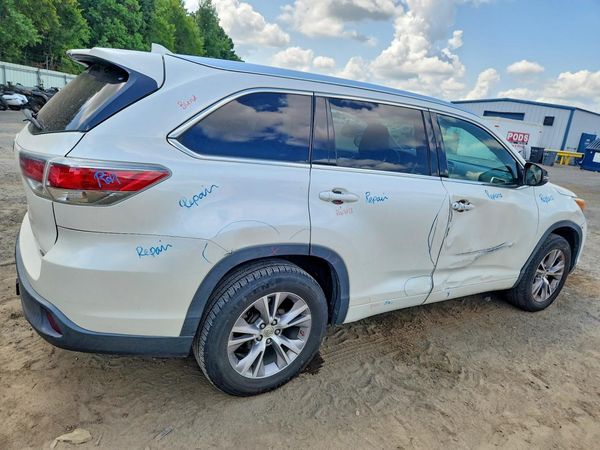 2015 TOYOTA HIGHLANDER