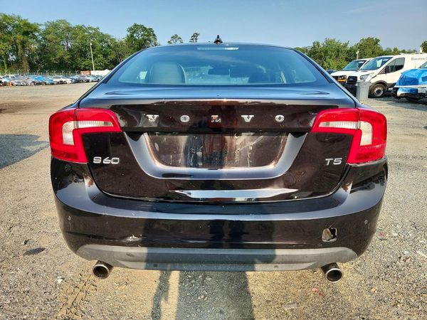 2013 VOLVO S60
