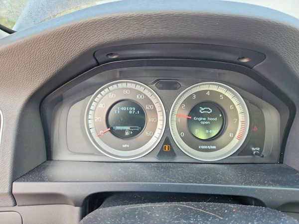 2013 VOLVO S60