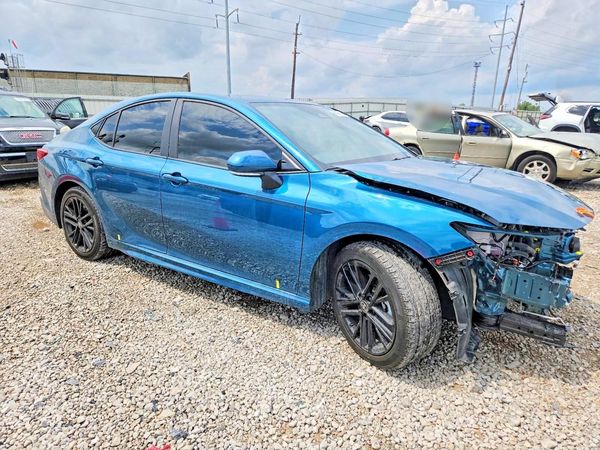 2025 TOYOTA CAMRY