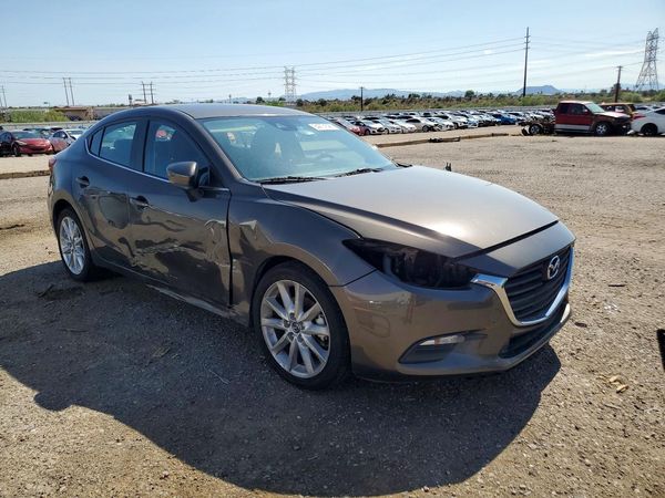 2017 MAZDA 3