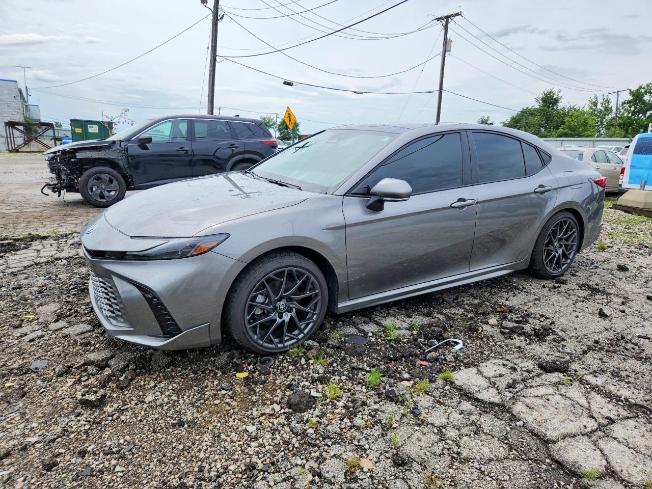 2025 TOYOTA CAMRY
