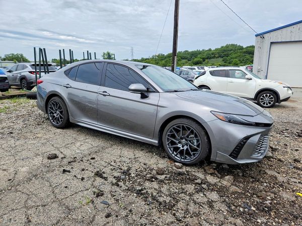 2025 TOYOTA CAMRY