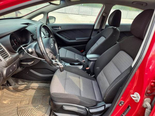 2015 KIA FORTE — DENT