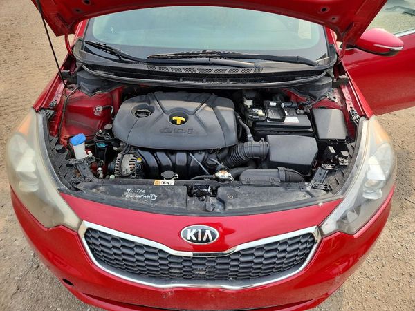 2015 KIA FORTE — Engine bay