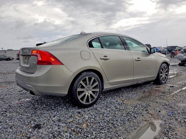 2016 VOLVO S60 SV33 Premier