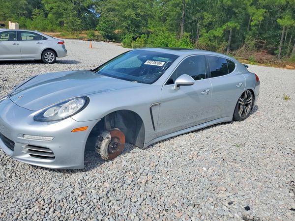 2014 PORSCHE PANAMERA S (2WD), 4S (4WD)