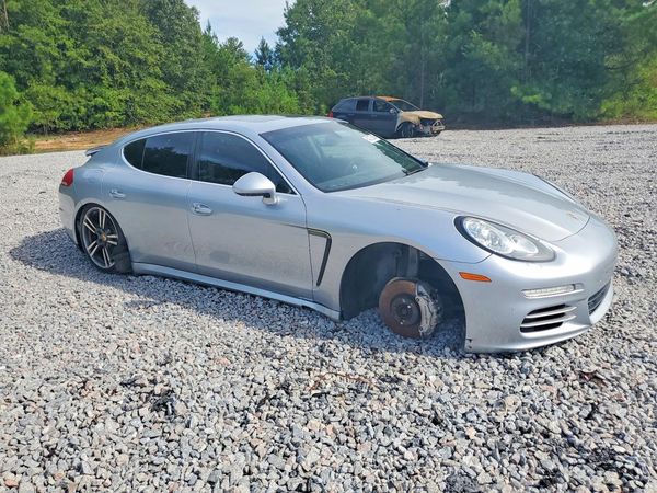 2014 PORSCHE PANAMERA S (2WD), 4S (4WD)