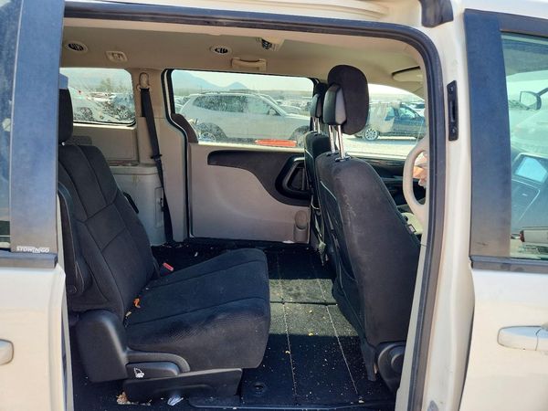 2012 DODGE GRAND CARAVAN SE