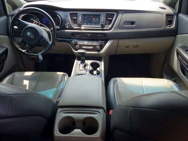 2018 KIA SEDONA LX