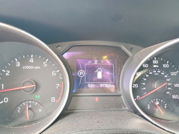 2018 KIA SEDONA LX
