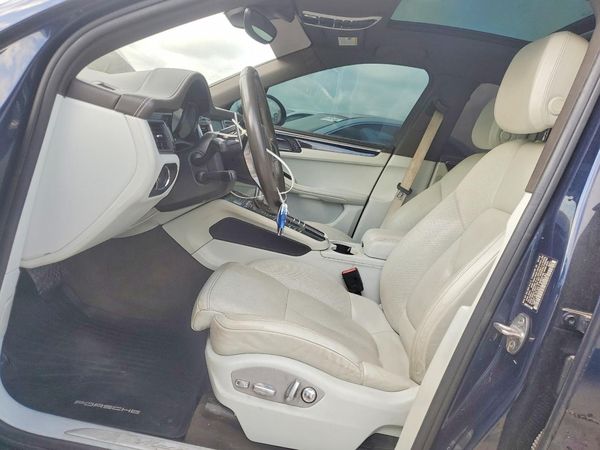 2018 PORSCHE MACAN Macan S