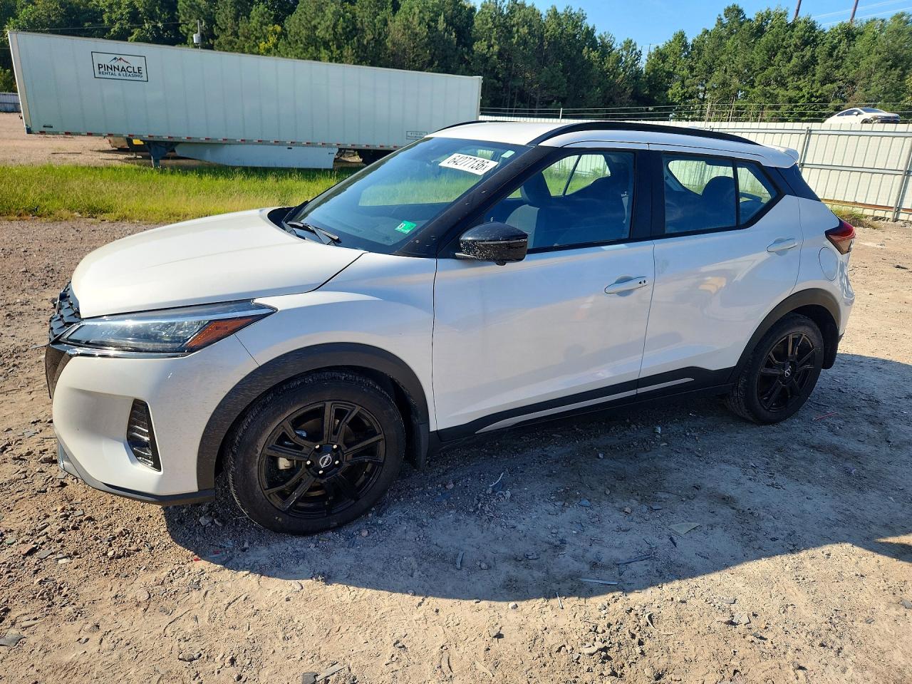 2024 NISSAN KICKS SR