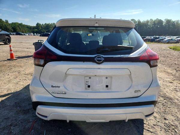 2024 NISSAN KICKS SR