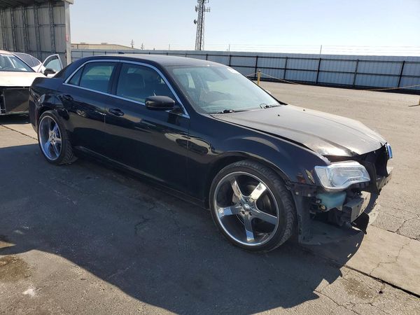 2016 CHRYSLER 300 Limited