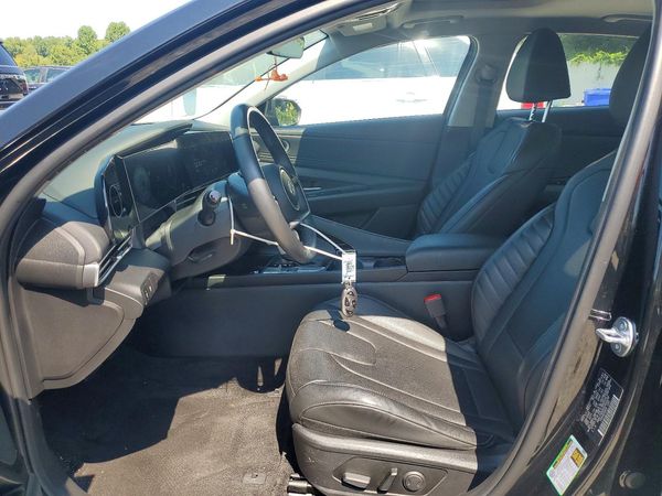 2025 HYUNDAI ELANTRA