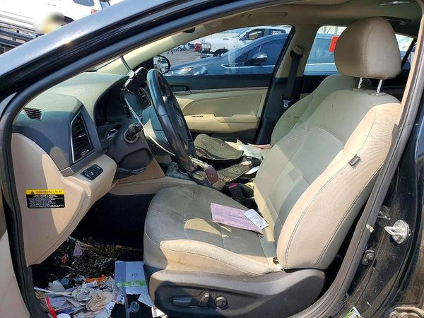 2017 HYUNDAI ELANTRA