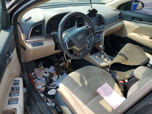 2017 HYUNDAI ELANTRA