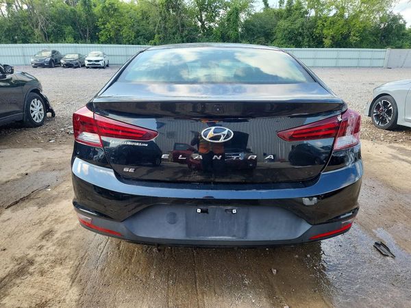 2019 HYUNDAI ELANTRA SE