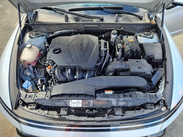 2025 HYUNDAI SONATA SEL — Engine bay
