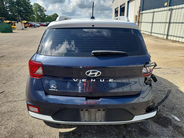 2023 HYUNDAI VENUE SEL, Limited