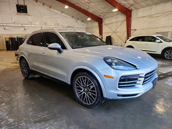 2019 PORSCHE CAYENNE