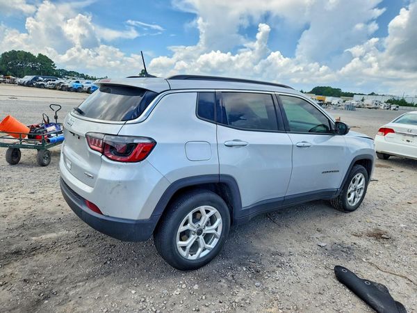 2025 JEEP COMPASS North, Latitude
