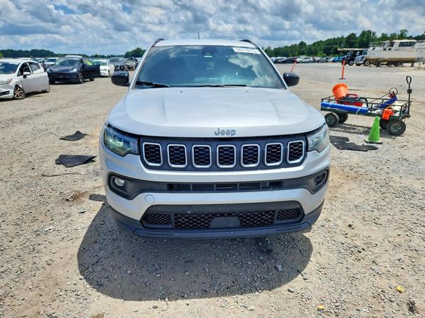 2025 JEEP COMPASS North, Latitude