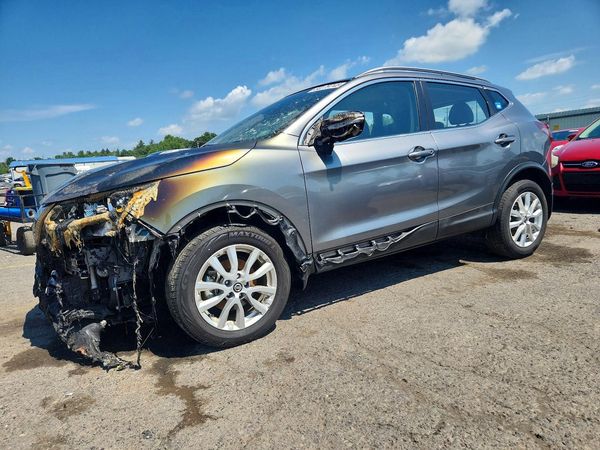 2021 NISSAN ROGUE SPORT SL — Front 3/4